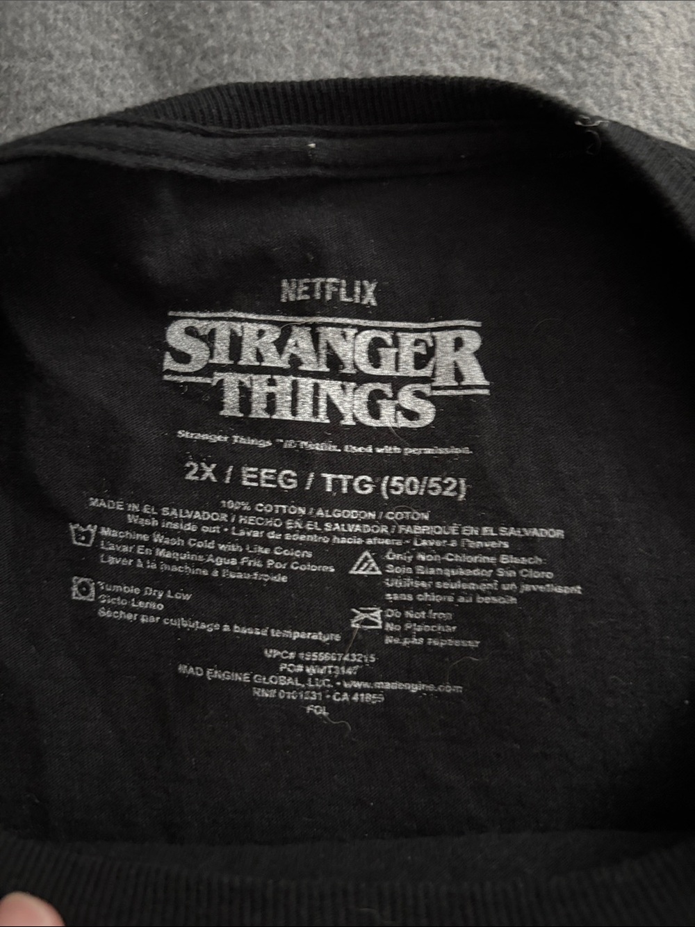 Stranger Things Hellfire Club Graphic Tee 2XL Black Netflix Eddie Munson - Picture 6 of 7